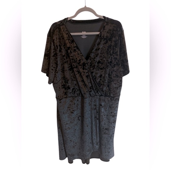 EVRI Crushed Velvet Dress High Low Hem Faux Wrap Surplice Front Short Sleeve - Picture 1 of 4